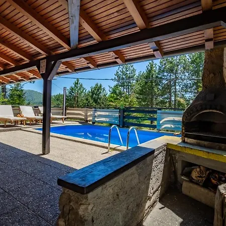 Donna Villa Vrata